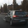 Zabawa w cykora na warszawskich ulicach