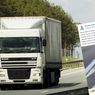 Nie hamował przed bocianem. Internauci rozwścieczeni