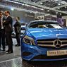 Daimler tnie koszty i sprzedaje salony Mercedesa