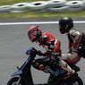 Szalony sport Japończyków: wyścigi na skuterach, w tandemie