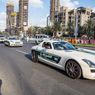 Flota egzotycznych samochodów policji w Dubaju