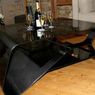 Carbon Fiber Coffee Table - brzydki i drogi stolik do Twojego salonu