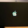 Applemania: Zhakuj świecące logo w MacBooku