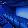 Ciężarówka z prezentacją Asylum 5D w trasie