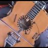 Wyjątkowo gadżeciarska gitara (wideo)