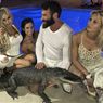 Broń, aligator i seksowne syrenki. Tak imprezuje Król Instagrama