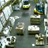 Jak nie należy jeździć wózkiem widłowym, czyli katastrofa w magazynie wódki (wideo)