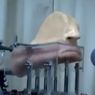 Dziwaczne mechaniczne usta potrafią wymawiać samogłoski i straszyć dzieci (wideo)