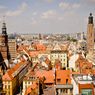 We Wrocławiu naładujesz smartfona na przystanku. Pomysł dobry, realizacja kuleje