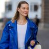 Modne kurtki na jesień i zimę 2022/2023. TOP 6 stylowych modeli na każdą pogodę