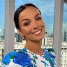 Włóż tę sukienkę na wesele, a będziesz najlepiej ubranym gościem. Podobną nosi Paulina Krupińska