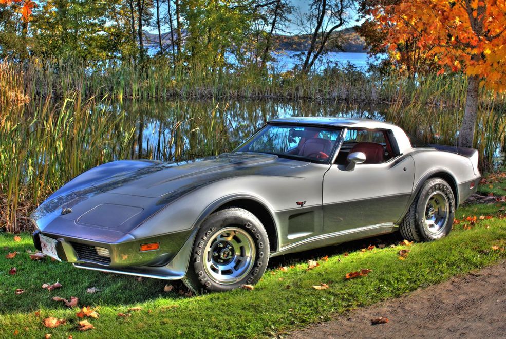 Samochody w HDR Corvette C3, fot. na lic. CC; Flickr.com/By redvette