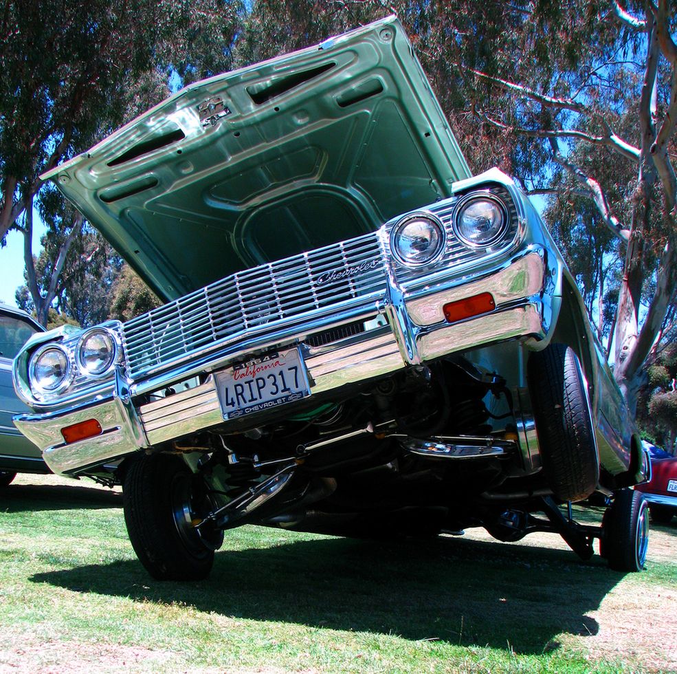 Lowridery: centymetry ponad ulicami Chevrolet Impala, fot. na lic. CC; Flickr.com/By christopherallisonphotography.com