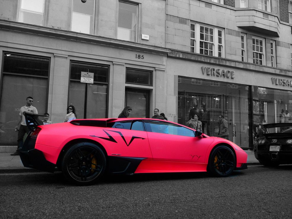 Różowe samochody sportowe Lamborghini Murcielago SV