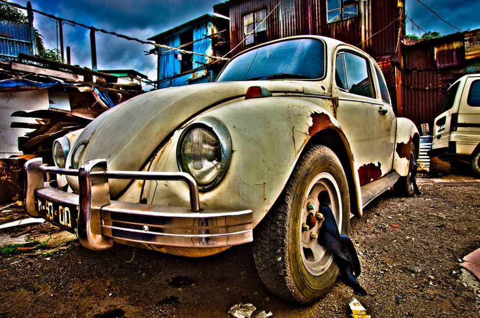 Samochody w HDR Volkswagen Beetle, fot na lic. CC; Flickr.com/by Dennis Wong