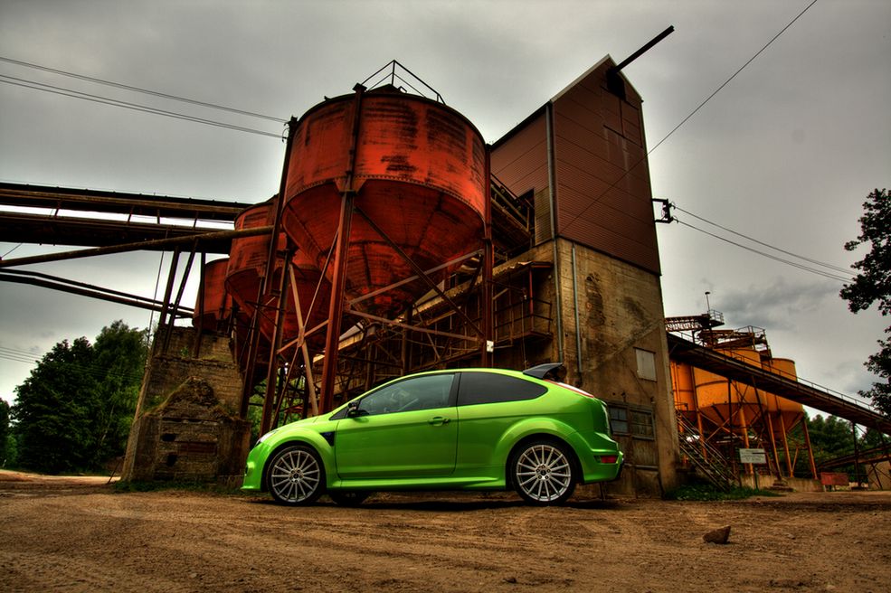 Samochody w HDR Ford Focus RS, fot. na lic. CC; Flickr.com/by CoreForce