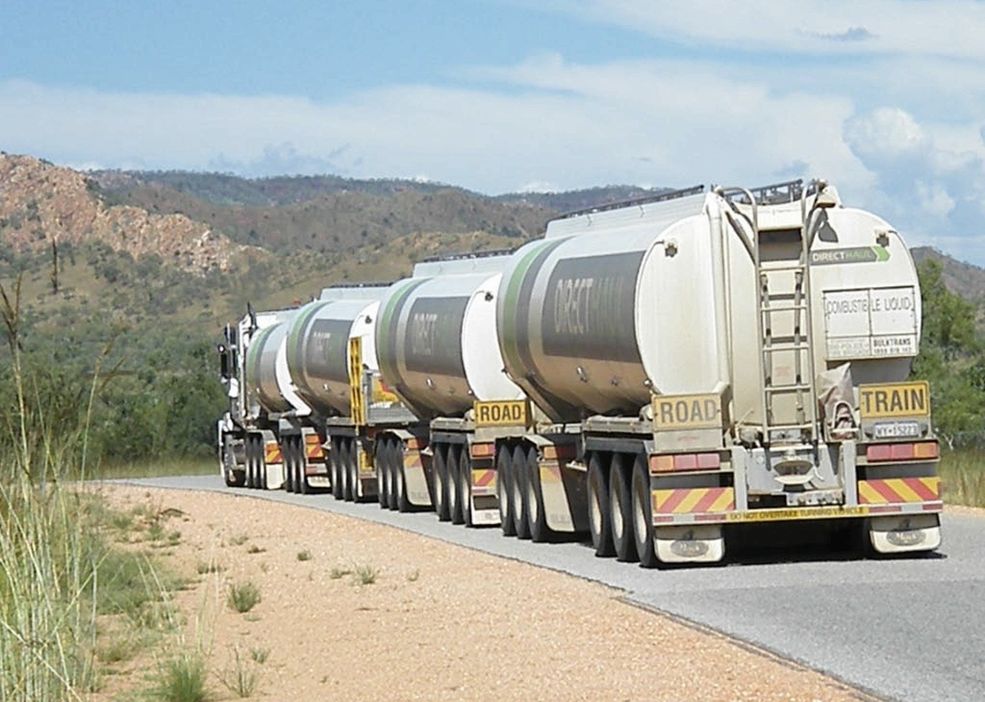 Niesamowite pociągi drogowe Road train