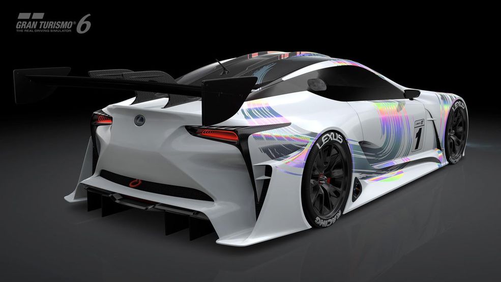 Lexus LF-LC GT Vision Gran Turismo został również wirtualnie uzbrojony w ogromny tylny spojler oraz duży dyfuzor.