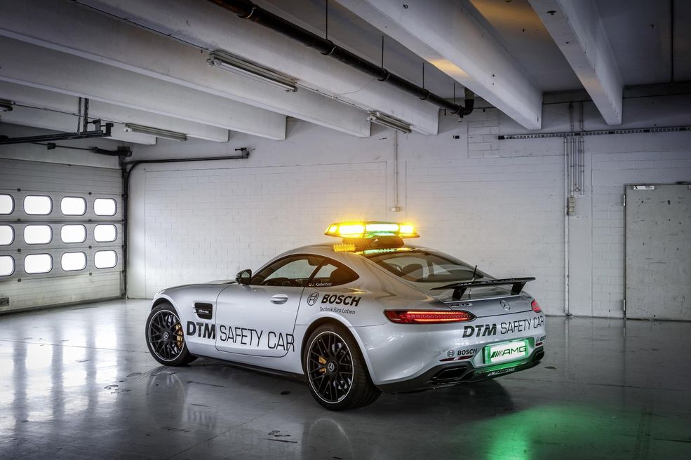 MercedesAMG GT samochodem bezpieczeństwa DTM na rok 2015