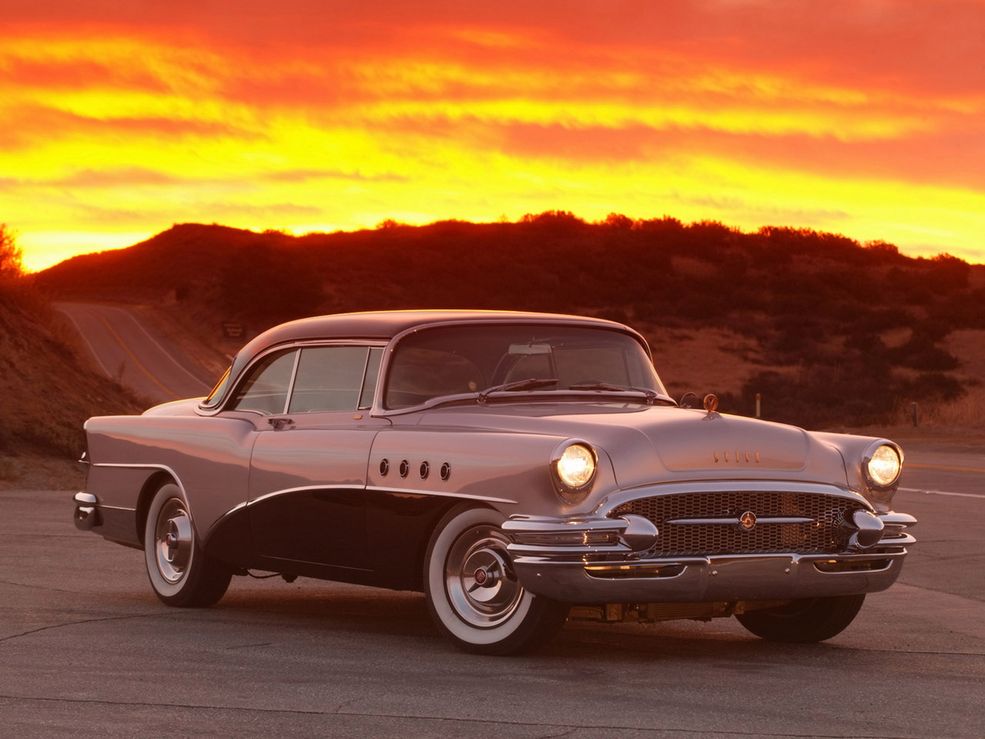 1955 Buick Roadmaster (fot. musclecarspecs.com)
