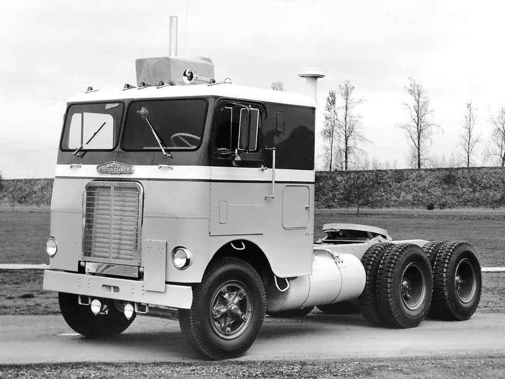 1962 Freightliner WF8164T