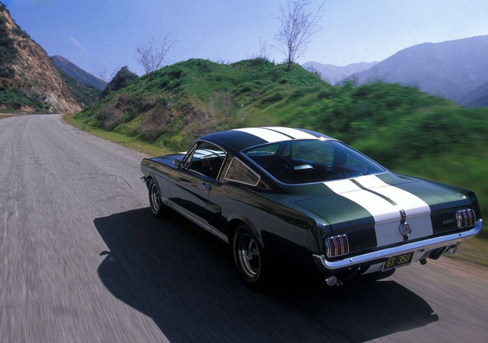 1965 Ford Mustang Shelby GT350 (fot. fordmustang.in)
