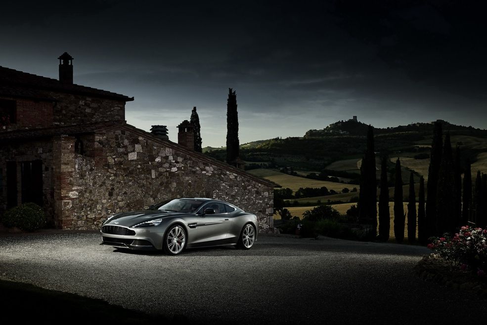 2013 Aston Martin Vanquish (7)