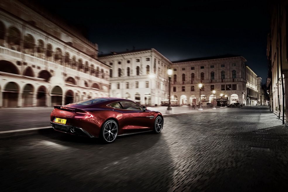 2013 Aston Martin Vanquish (3)