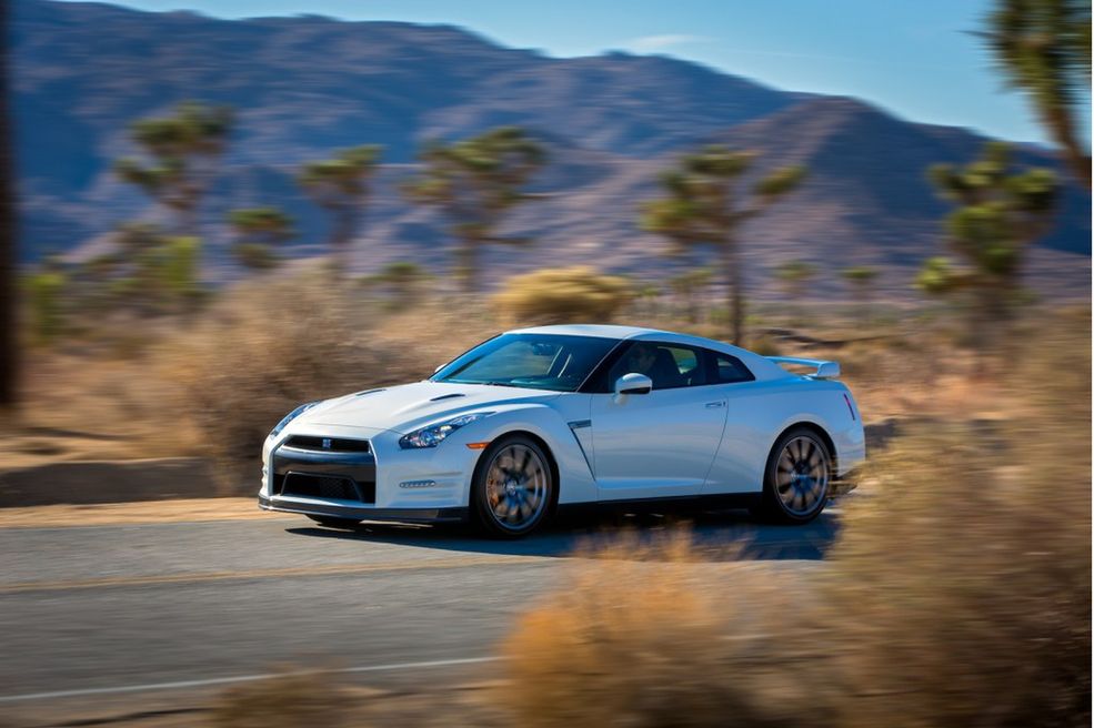 2013 Nissan GT-R-12