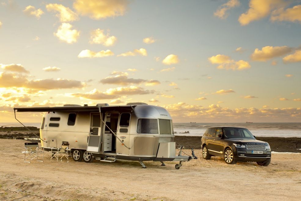 2013 Range Rover SDV8 z przyczepą kempingową (3)
