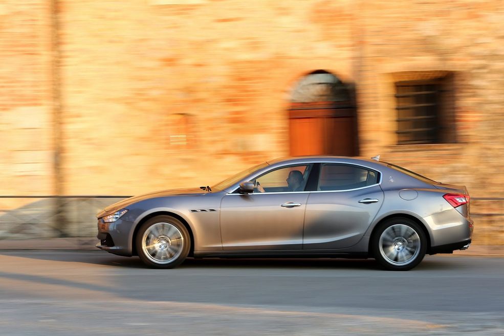 2014-Maserati-Ghibli-15