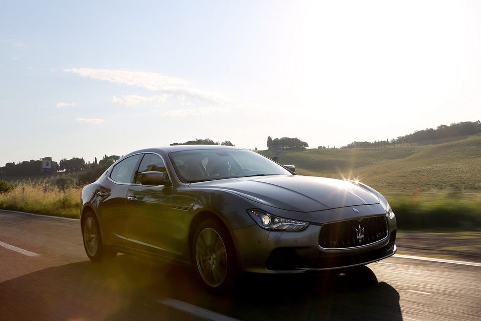 2014-Maserati-Ghibli-16