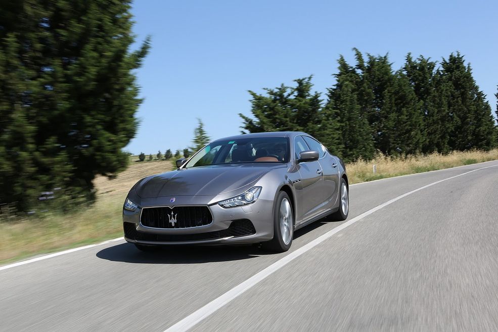 2014-Maserati-Ghibli-20