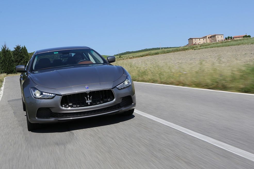 2014-Maserati-Ghibli-24