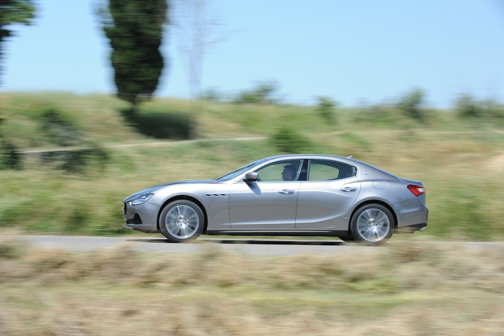 2014-Maserati-Ghibli-3