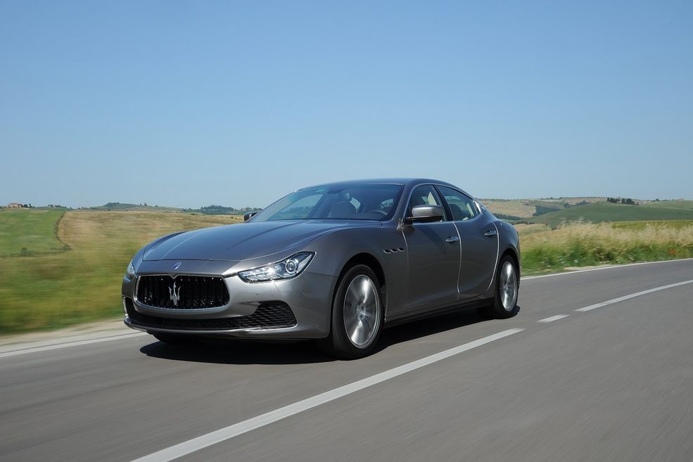 2014-Maserati-Ghibli-5