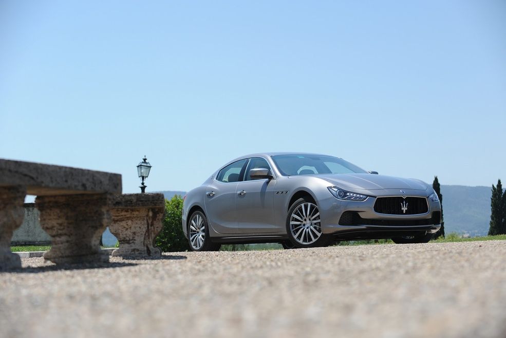 2014-Maserati-Ghibli-8