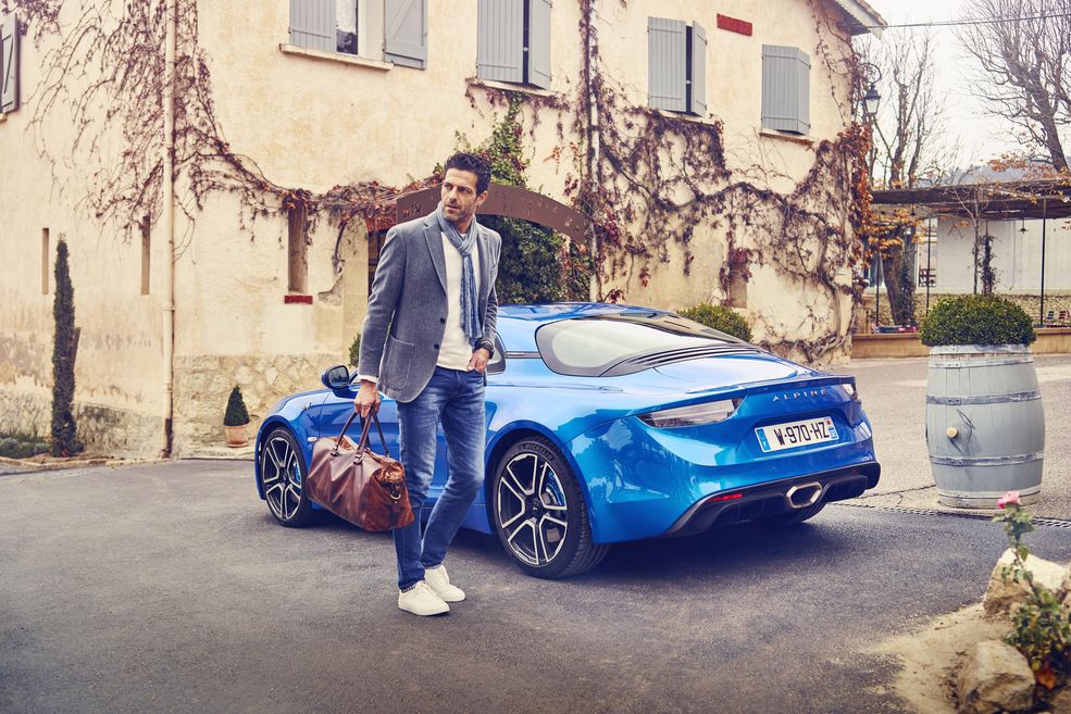Alpine twierdzi, że lekki sportowiec osiągnie 100 km/h w 4,5 s.