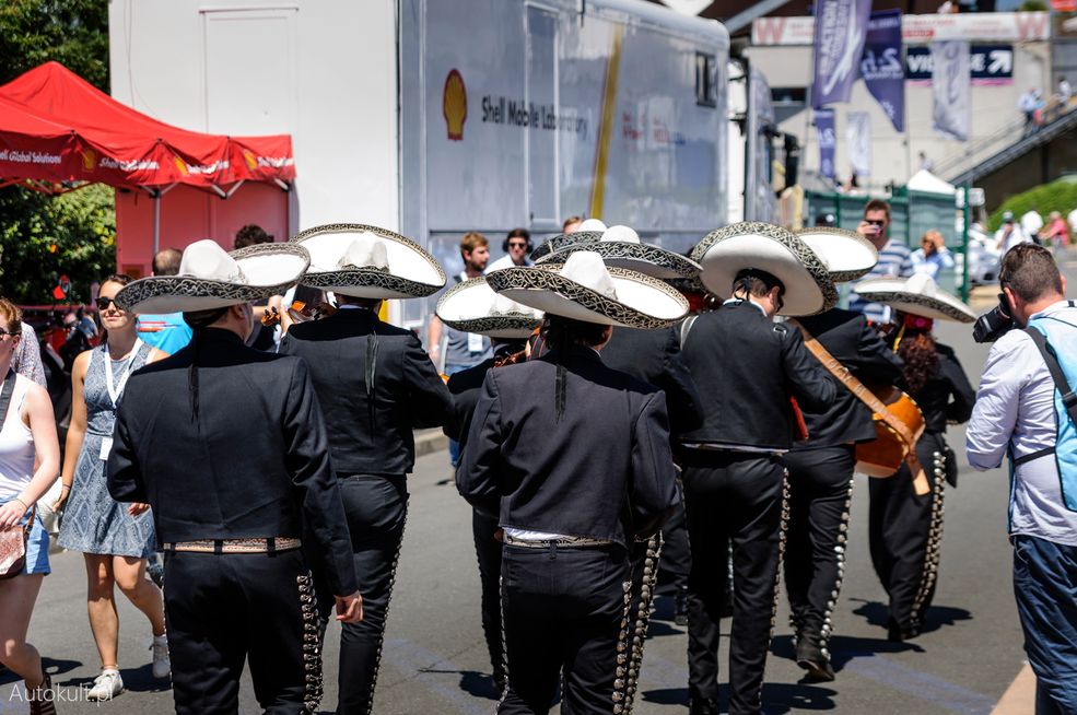 Meksykański zespół tuż przed 24 h Le Mans swoją muzyką zapowiada odbywające się 6 września 6 Hours of Mexico.