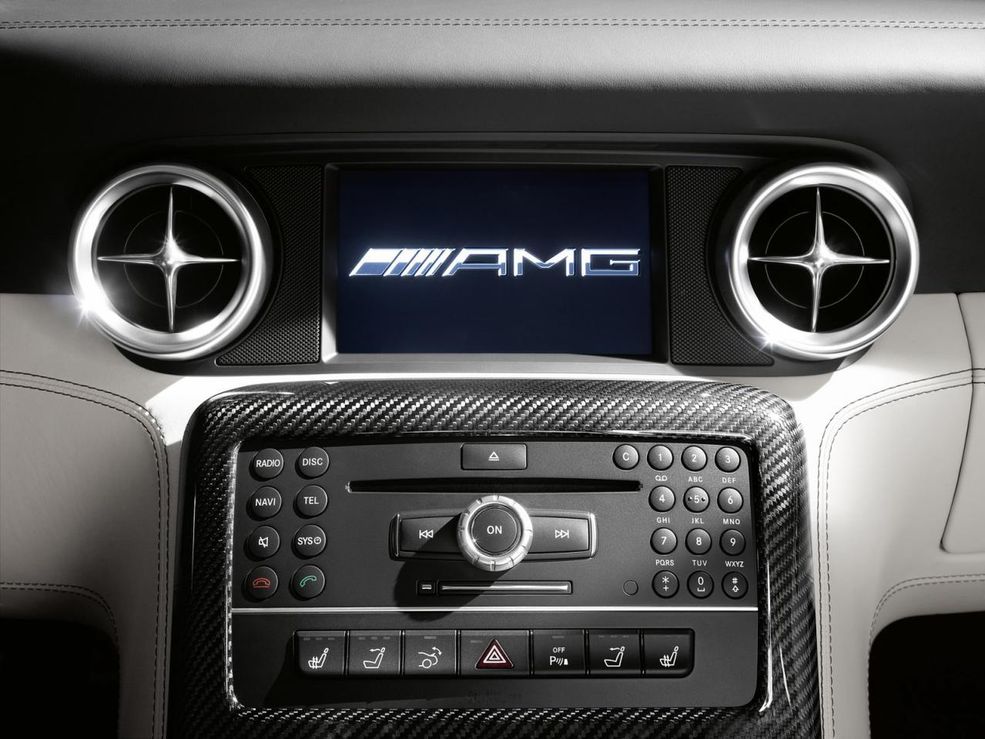 Mercedes SLS AMG Roadster