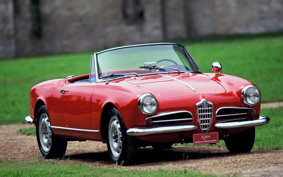 Alfa Romeo Giulietta Spider (fot. good-wallpapers.com)