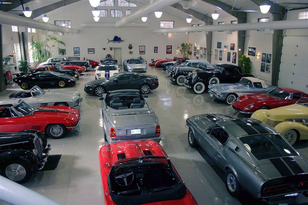 Aston Martin DB9, Lamborghini Countach i inne (fot. luxury4play.com)