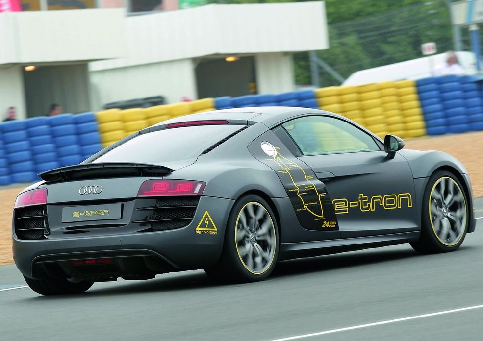 Audi R8 e-tron-16