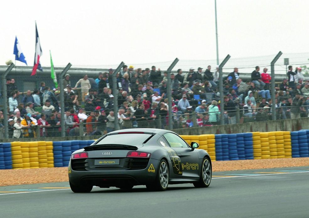 Audi R8 e-tron-23