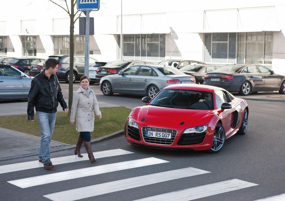 Audi R8 e-tron-30