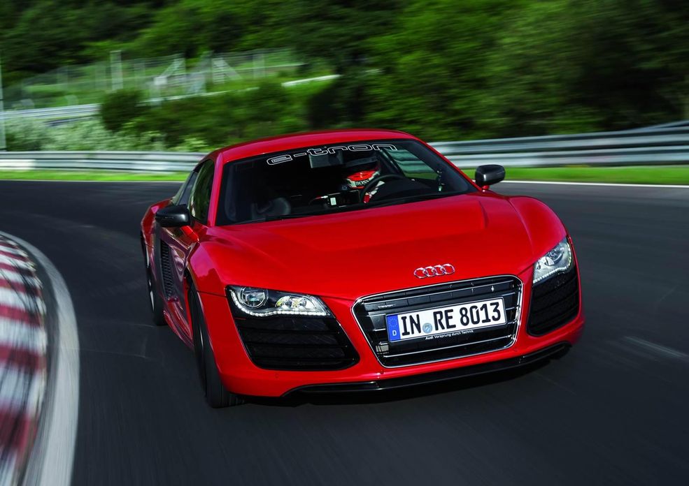 Audi R8 e-tron-40