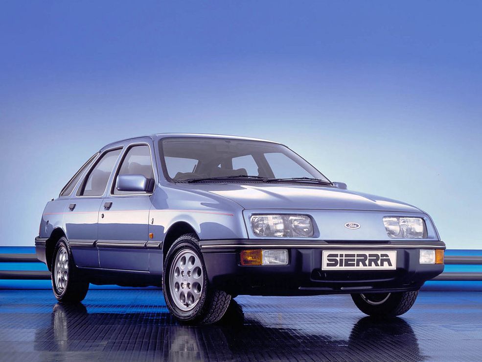 Kolejny wóz Roberta Lewandowskiego był już znacznie większy od matiza. Był nim ford sierra.