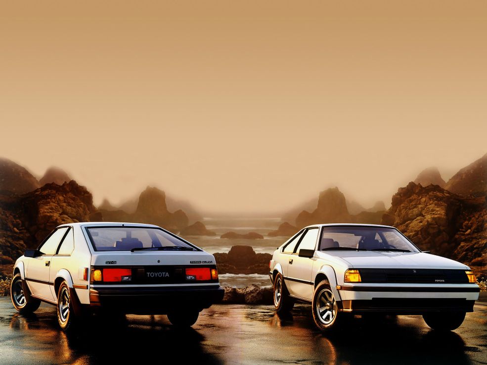 W Europie auto zadebiutowało w 1982 roku i zrobiło wrażenie swoim bardzo nowoczesnym silnikiem twin cam turbo. Opcją był natomiast system skrętnych kół tylnych. To rozwiązanie przeszło również na kolejne generacje.