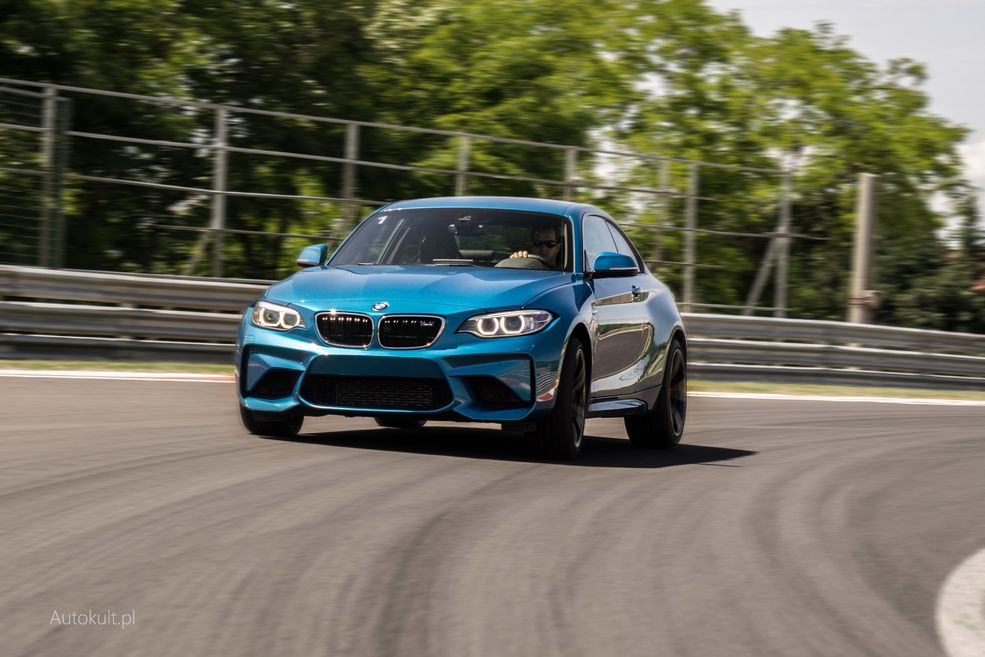BMW M2 (2016)