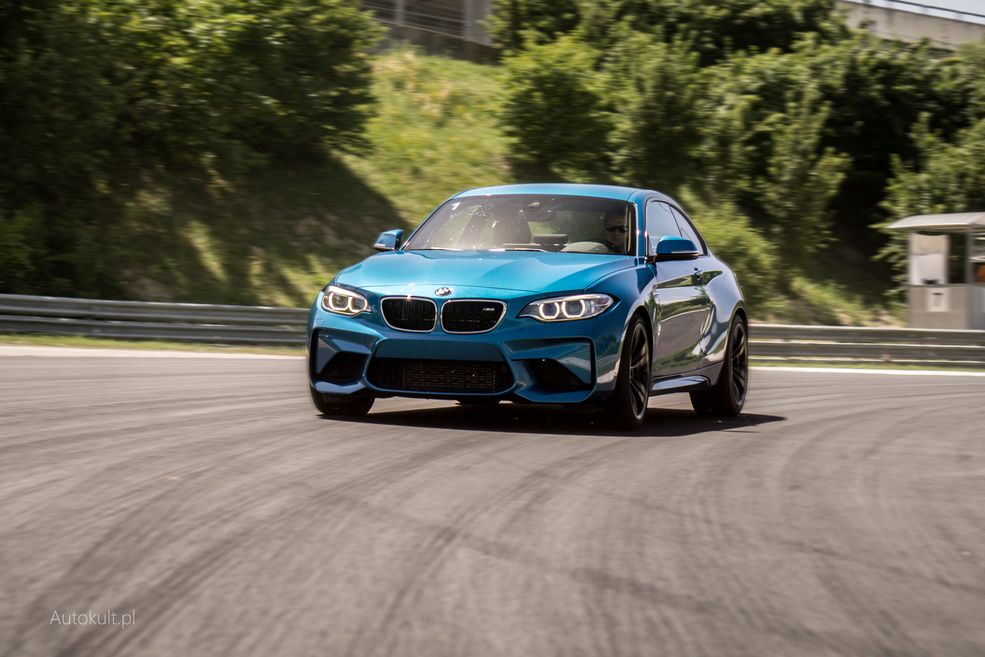 BMW M2 (2016)
